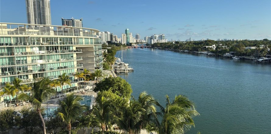 Condo à Miami Beach, Floride, 3 chambres  № 1858937