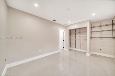 House in Palmetto Bay, Florida 4 bedrooms, 196.3 sq.m. № 2070859 - photo 21