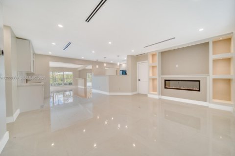 House in Palmetto Bay, Florida 4 bedrooms, 196.3 sq.m. № 2070859 - photo 2