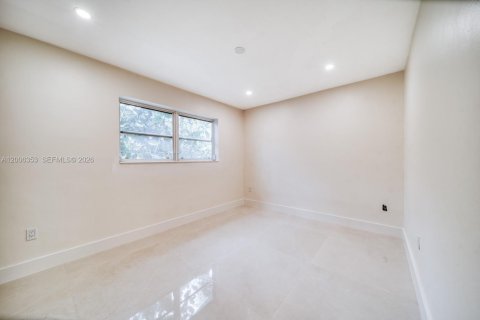 House in Palmetto Bay, Florida 4 bedrooms, 196.3 sq.m. № 2070859 - photo 26