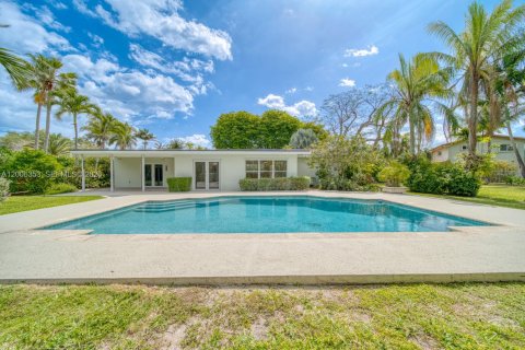 House in Palmetto Bay, Florida 4 bedrooms, 196.3 sq.m. № 2070859 - photo 30