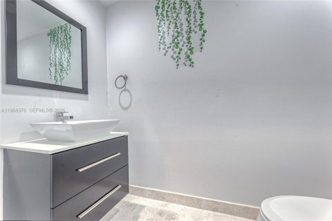 Copropriété à vendre à Hollywood, Floride: 3 chambres, 232.26 m2 № 2031606 - photo 22