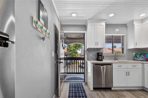 Copropriété à vendre à Sarasota, Floride: 2 chambres, 94.39 m2 № 2424213 - photo 6
