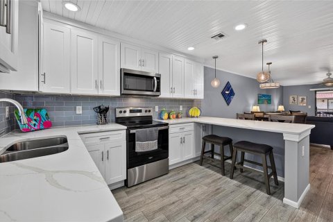 Condo à Sarasota, Floride, 2 chambres  № 2424213