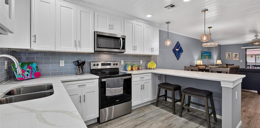 Condo à Sarasota, Floride, 2 chambres  № 2424213