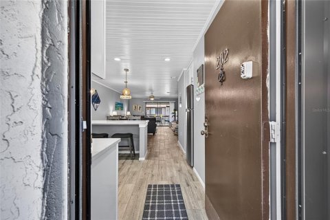 Copropriété à vendre à Sarasota, Floride: 2 chambres, 94.39 m2 № 2424213 - photo 5