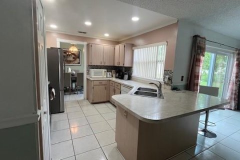 House in Orlando, Florida 4 bedrooms, 169.83 sq.m. № 1880784 - photo 23