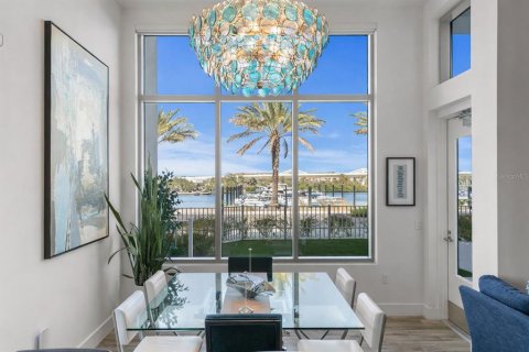 Touwnhouse à vendre à Tampa, Floride: 4 chambres, 263.56 m2 № 2103566 - photo 11