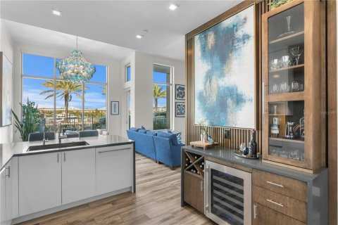 Touwnhouse à vendre à Tampa, Floride: 4 chambres, 263.56 m2 № 2103566 - photo 9
