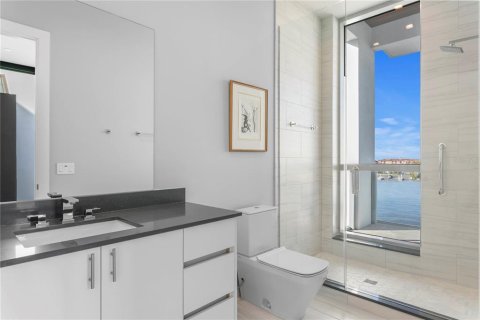 Touwnhouse à vendre à Tampa, Floride: 4 chambres, 263.56 m2 № 2103566 - photo 30
