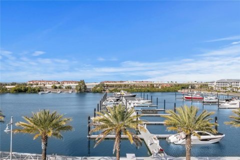 Touwnhouse à vendre à Tampa, Floride: 4 chambres, 263.56 m2 № 2103566 - photo 25