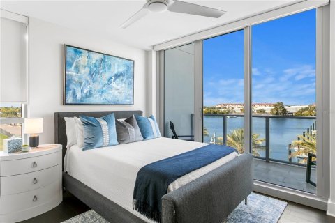 Touwnhouse à vendre à Tampa, Floride: 4 chambres, 263.56 m2 № 2103566 - photo 22