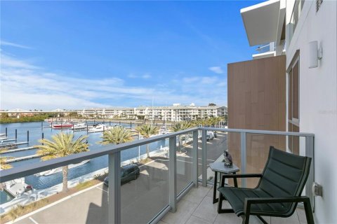 Touwnhouse à vendre à Tampa, Floride: 4 chambres, 263.56 m2 № 2103566 - photo 24