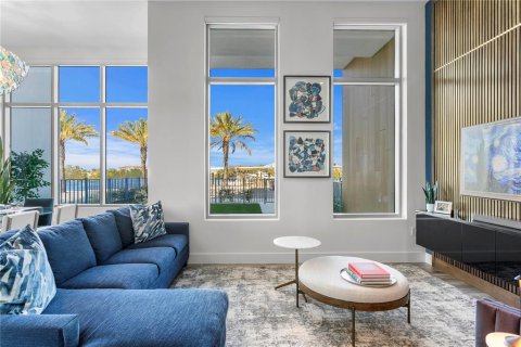 Touwnhouse à vendre à Tampa, Floride: 4 chambres, 263.56 m2 № 2103566 - photo 4