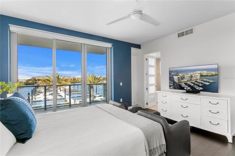 Touwnhouse à vendre à Tampa, Floride: 4 chambres, 263.56 m2 № 2103566 - photo 14