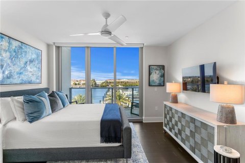 Touwnhouse à vendre à Tampa, Floride: 4 chambres, 263.56 m2 № 2103566 - photo 21