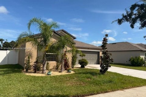 Casa en venta en Zephyrhills, Florida, 4 dormitorios, 178.19 m2 № 1960743 - foto 4