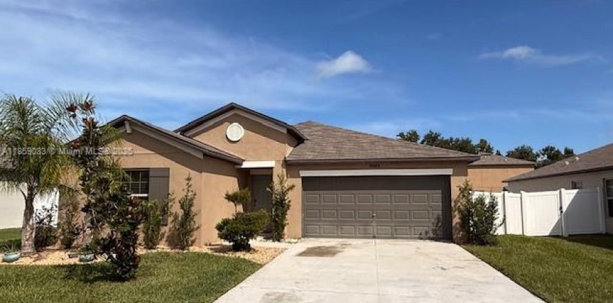 Casa en Zephyrhills, Florida 4 dormitorios, 178.19 m2 № 1960743