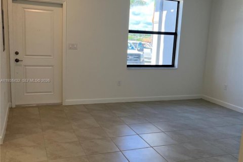 House in Homestead, Florida 3 bedrooms, 137.77 sq.m. № 2002491 - photo 9