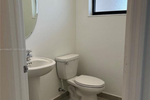 House in Homestead, Florida 3 bedrooms, 137.77 sq.m. № 2002491 - photo 5