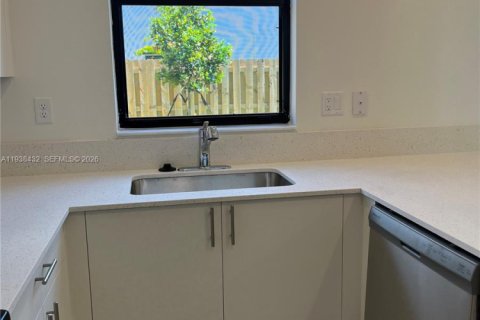 House in Homestead, Florida 3 bedrooms, 137.77 sq.m. № 2002491 - photo 17