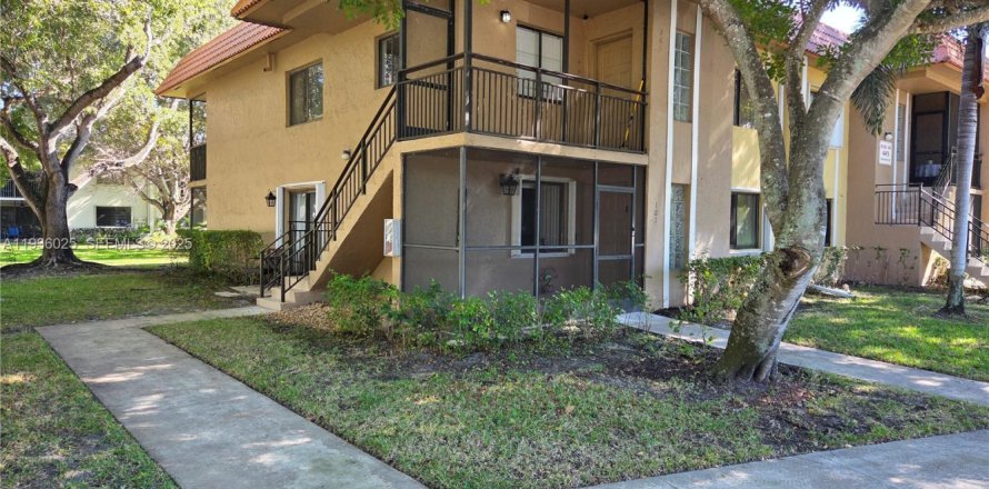 Condo à Weston, Floride, 2 chambres  № 1994699