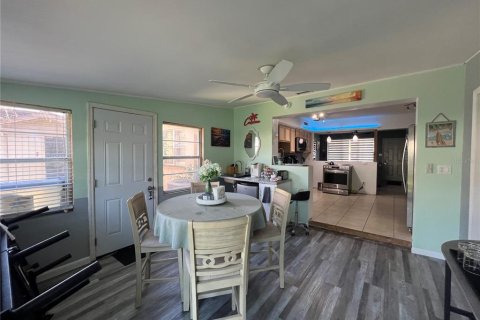 House in Holly Hill, Florida 3 bedrooms, 141.49 sq.m. № 1585461 - photo 25