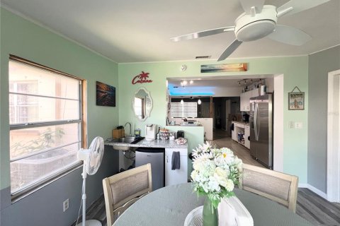 House in Holly Hill, Florida 3 bedrooms, 141.49 sq.m. № 1585461 - photo 23