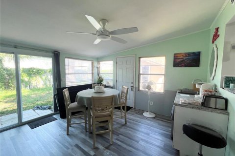 House in Holly Hill, Florida 3 bedrooms, 141.49 sq.m. № 1585461 - photo 22