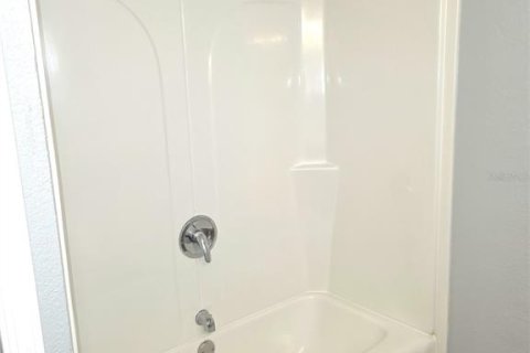 Appartement à louer à Zephyrhills, Floride: 2 chambres, 89.19 m2 № 1895006 - photo 22