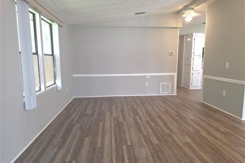 Appartement à louer à Zephyrhills, Floride: 2 chambres, 89.19 m2 № 1895006 - photo 14