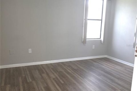 Appartement à louer à Zephyrhills, Floride: 2 chambres, 89.19 m2 № 1895006 - photo 25