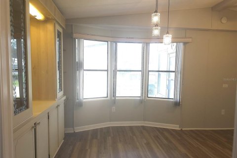 Appartement à louer à Zephyrhills, Floride: 2 chambres, 89.19 m2 № 1895006 - photo 5