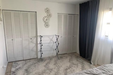 Condominio en venta en Hallandale Beach, Florida, 1 dormitorio, 65.03 m2 № 2261607 - foto 10