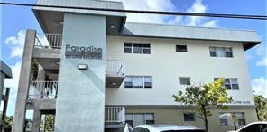Condominio en Hallandale Beach, Florida, 1 dormitorio № 2261607