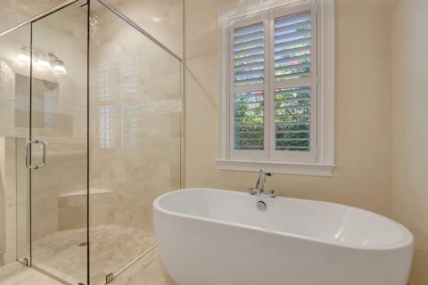 House in Delray Beach, Florida 4 bedrooms, 247.12 sq.m. № 2175925 - photo 17