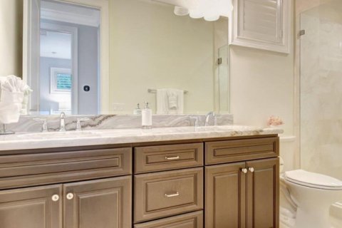 House in Delray Beach, Florida 4 bedrooms, 247.12 sq.m. № 2175925 - photo 30
