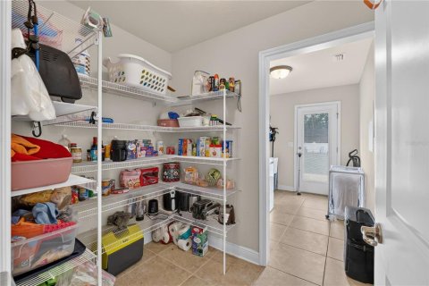House in Ocala, Florida 4 bedrooms, 274.06 sq.m. № 2227172 - photo 28
