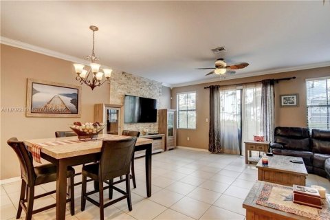 Townhouse in Pompano Beach, Florida 3 bedrooms, 131.92 sq.m. № 1922054 - photo 8