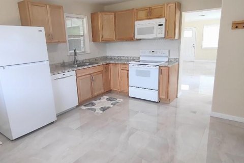 Villa ou maison à vendre à Punta Gorda, Floride: 3 chambres, 85.47 m2 № 1807000 - photo 7
