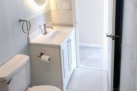 Villa ou maison à vendre à Punta Gorda, Floride: 3 chambres, 85.47 m2 № 1807000 - photo 12