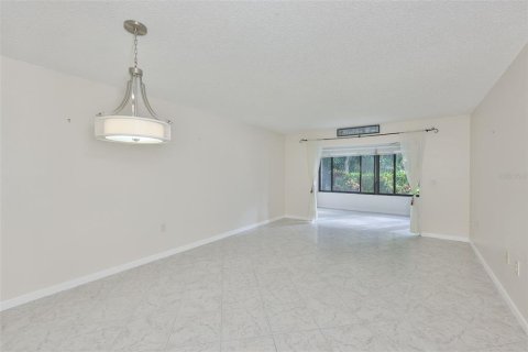 Condo in Bradenton, Florida, 2 bedrooms  № 2218259 - photo 18