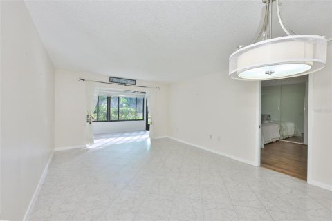 Condo in Bradenton, Florida, 2 bedrooms  № 2218259 - photo 19