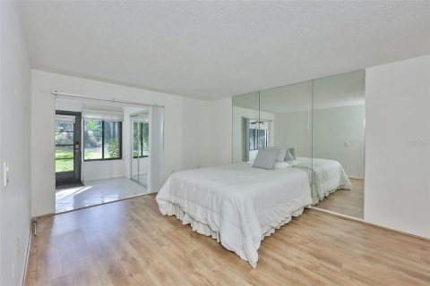 Condo in Bradenton, Florida, 2 bedrooms  № 2218259 - photo 12