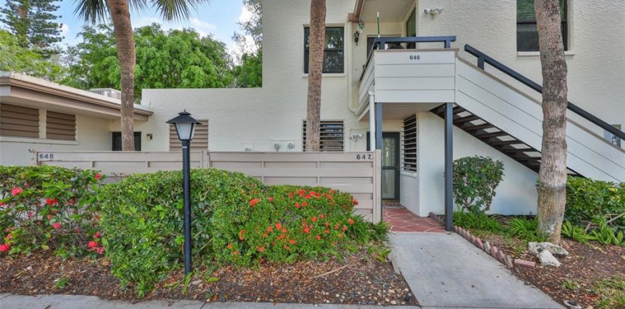 Condo in Bradenton, Florida, 2 bedrooms  № 2218259