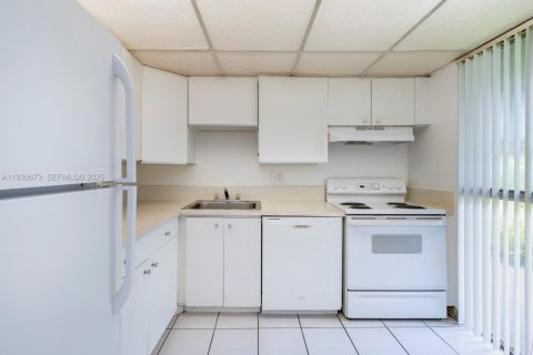 Appartement à louer à Coral Springs, Floride: 1 chambre, 83.61 m2 № 1989447 - photo 19