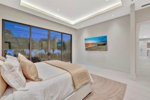 Купить виллу или дом в Форт-Лодердейл, Флорида 4 спальни, 291.71м2, № 2060700 - фото 25