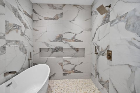 Купить виллу или дом в Форт-Лодердейл, Флорида 4 спальни, 291.71м2, № 2060700 - фото 30