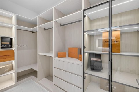 Купить виллу или дом в Форт-Лодердейл, Флорида 4 спальни, 291.71м2, № 2060700 - фото 26