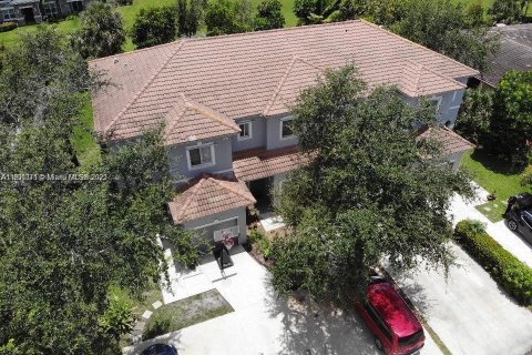 Immobilier commercial à vendre à Coral Springs, Floride: 473.89 m2 № 2077488 - photo 2